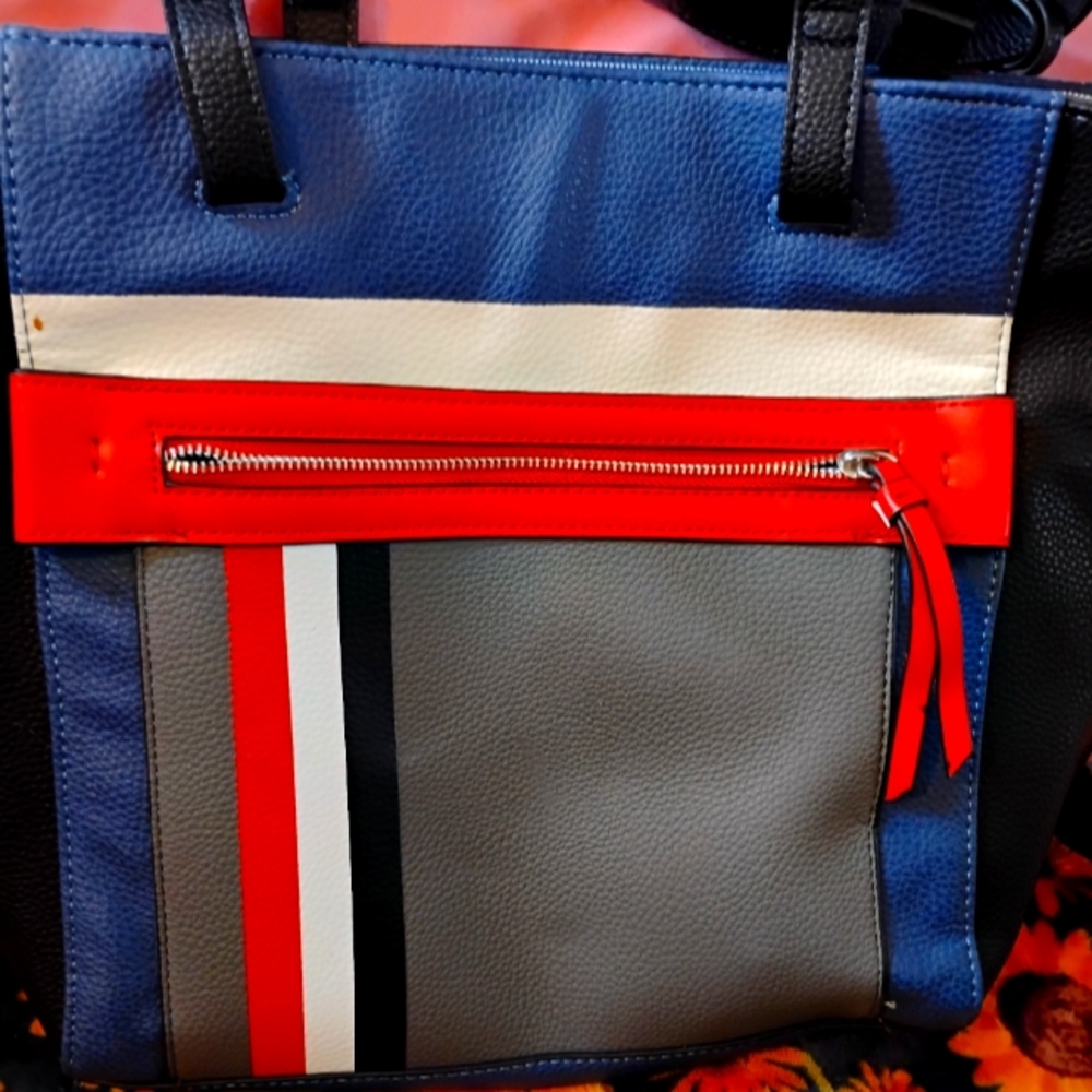 Ravin Claw tote Learn,Wit, wisdom